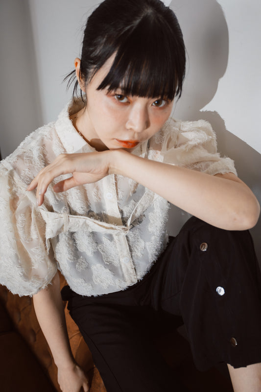 DIGMAJE FRONT BELT BLOUSE