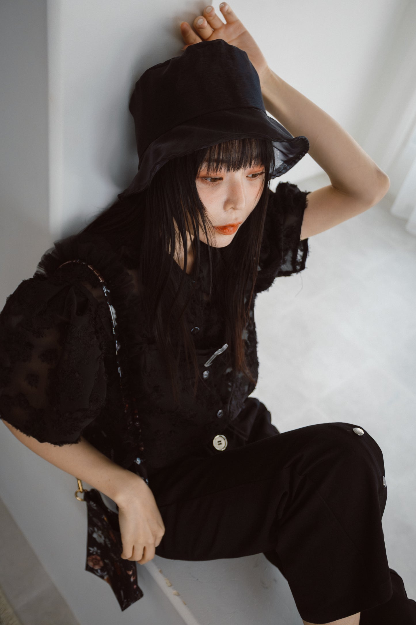 DIGMAJE FRONT BELT BLOUSE