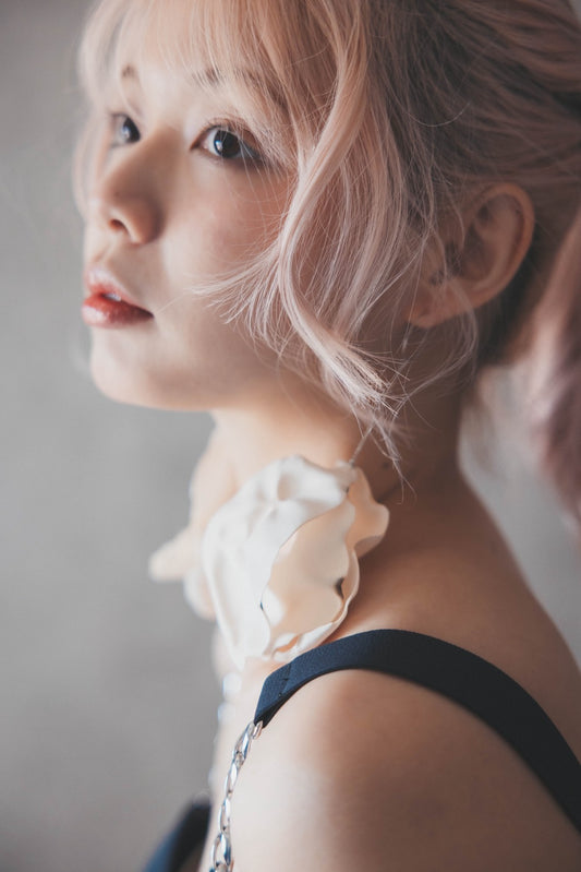 withered flowers accessory